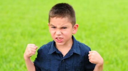 כיצד להתמודד עם התנהגות תוקפנית אצל ילדים?