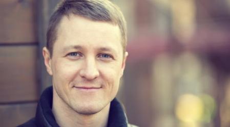 מוכרחים תמיד להיות שמח