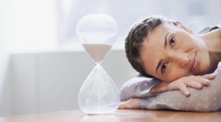 "זמן: הימשכות רצופה של המציאות מן העבר אל העתיד".