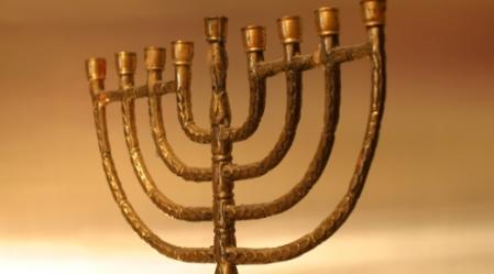 התשובה לכל איום תישאר תמיד זהה: רק בדרך של איחוד ואהבה כוחות הטבע האיתנים יעמדו לצידנו ובעדנו