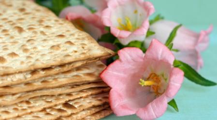 "בכל דור ודור חייב אדם לראות את עצמו כאילו הוא יצא ממצרים".